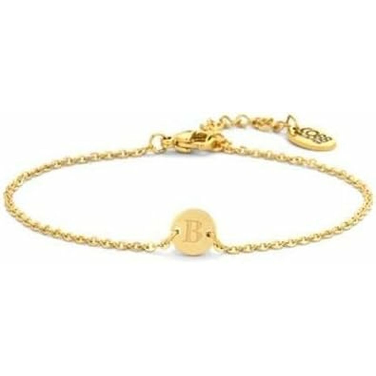 Detail van de CO88 Collection gouden armband met een ronde schijf en initialen.