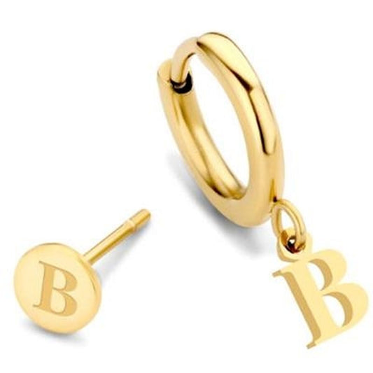 Gouden CO88 Collection oorbellen met een elegant ontwerp en een hangende letter B.