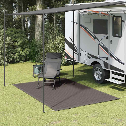 Antracietkleurig vidaXL tenttapijt van 200x300 cm onder een caravanluifel met een stoel erop.