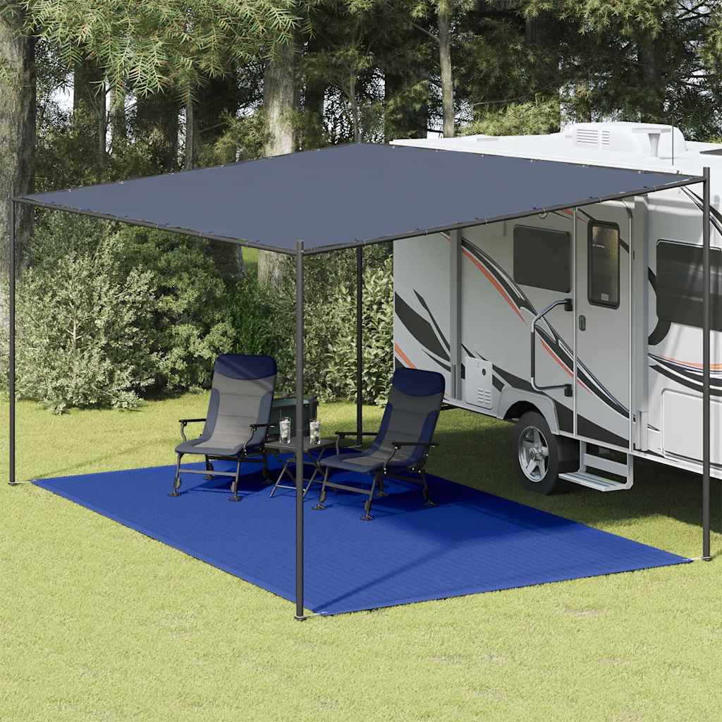Blauw vidaXL tenttapijt van 300x500 cm onder een caravanluifel met twee stoelen.
