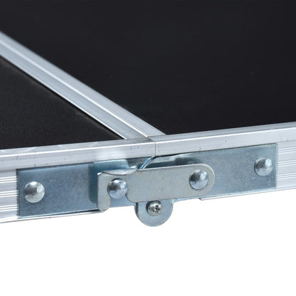 Detail van het inklapmechanisme van de vidaXL Bierpongtafel met aluminium frame.