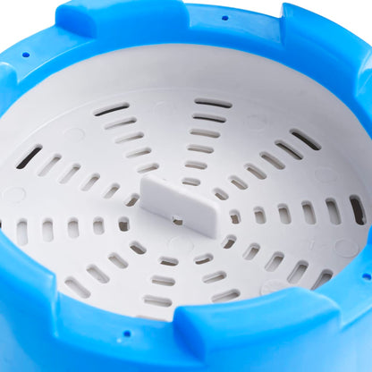 Detail van de blauwe skimmer met witte bodem en ventilatieopeningen voor het vidaXL Splasher zwembad.