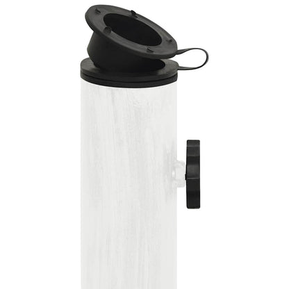 Detail van de zwarte bevestigingsring van de vidaXL parasolvoet voor verschillende parasolstangen.