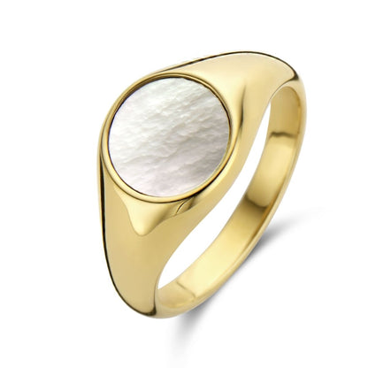 Gouden elegante damesring van CO88 Collection met een opvallende witte steen.