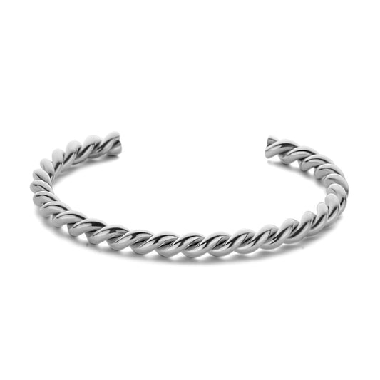 Zilverkleurige CO88 Collection armband met gedraaide design, elegant en modieus.