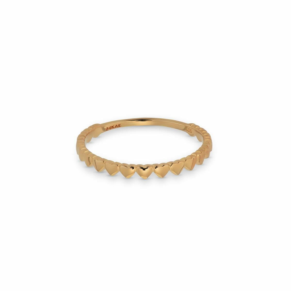 Stijlvolle 24KAE gouden ring met hartvormige details, elegant en tijdloos ontwerp.