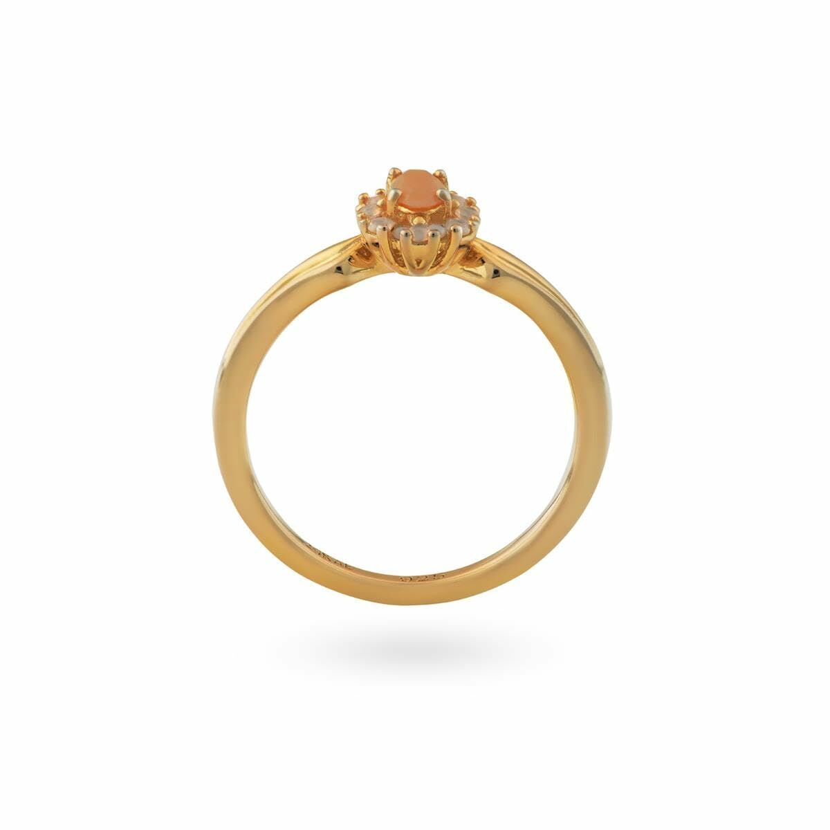 Gouden 24KAE ring voor dames met elegante afwerking en een verfijnde steen.
