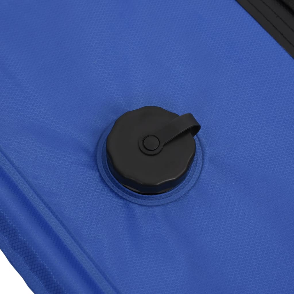 Detail van de zwarte afsluitdop van de vidaXL 20 L PVC campingdouchezak in blauw.