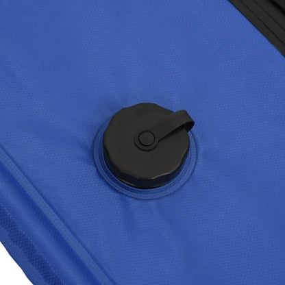 Detail van de zwarte afsluitdop van de vidaXL 20 L PVC campingdouchezak in blauw.