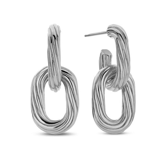 Zilverkleurige CO88 Collection oorbellen met elegante, gedraaide ovalen vorm.