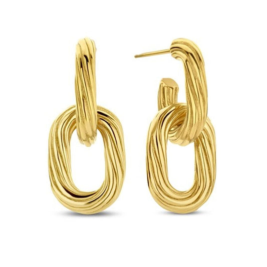 Gouden CO88 Collection oorbellen met elegant, golvend ontwerp en moderne uitstraling.