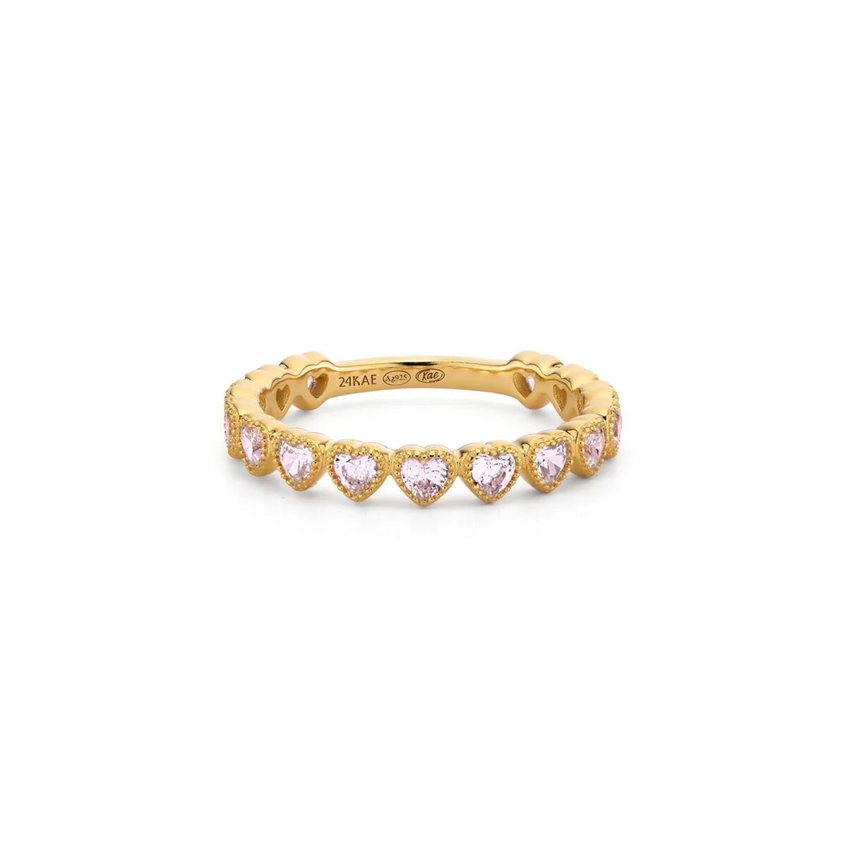 Gouden 24KAE ring met hartvormige roze stenen, elegant en tijdloos ontwerp.