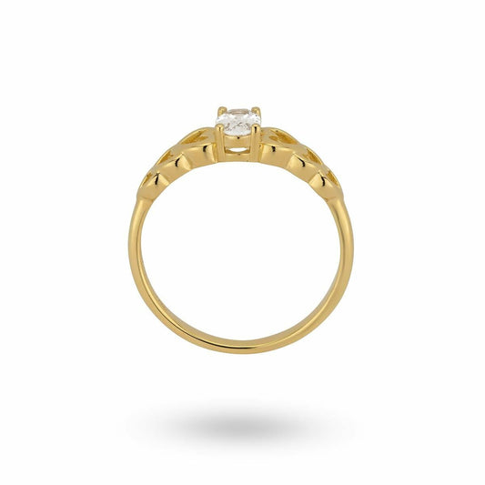 24KAE gouden ring met een tijdloos ontwerp en een sprankelende steen aan de bovenkant.