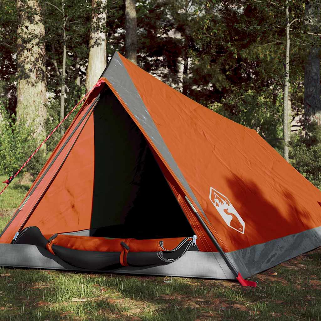 vidaXL 2-persoons tent in grijs en oranje, met open ingang in een bosrijke omgeving.