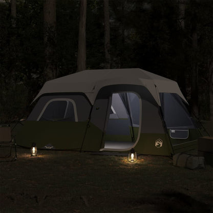 Zijaanzicht van de vidaXL 9-persoons tent met LED-verlichting in het donker.