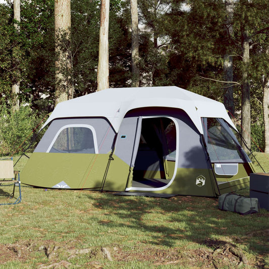 Tent vidaXL 9-persoons waterdicht in lichtblauw, geplaatst in een bosrijke omgeving.