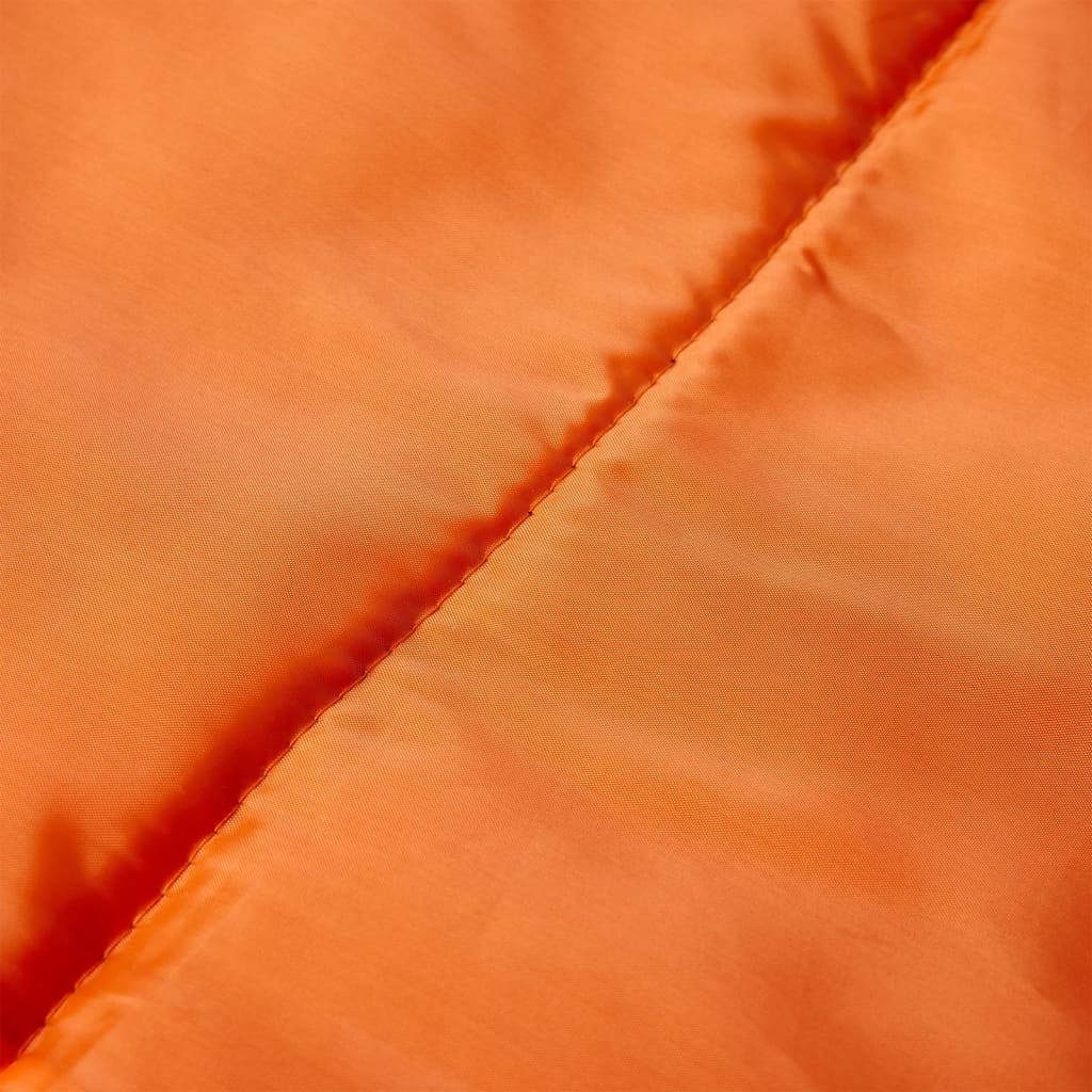 Detail van de oranje polyester stof van de vidaXL mummie slaapzak.