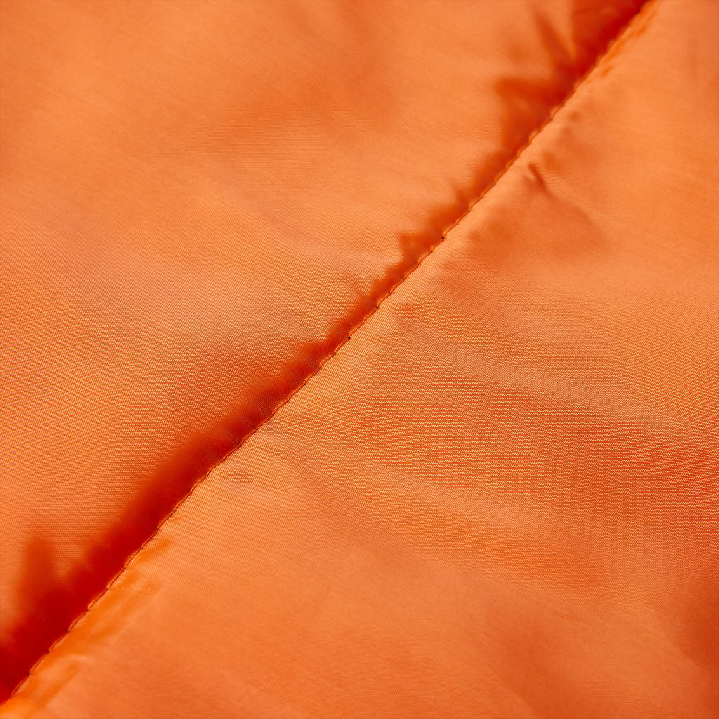 Detail van de oranje stof van de vidaXL mummie slaapzak, met een gladde afwerking.