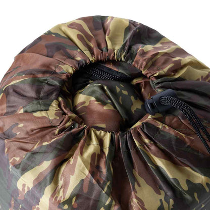 Detail van de camouflage slaapzak mummie vidaXL met trekkoordsluiting.