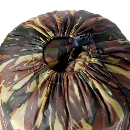 Detail van de mummie slaapzak van vidaXL met camouflagepatroon en trekkoordsluiting.