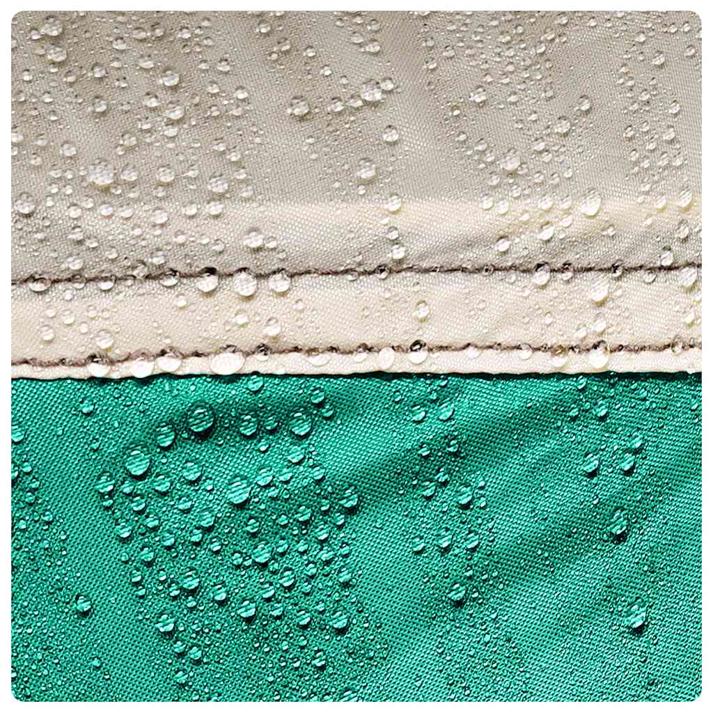 Detail van de waterdichte stof van de groene vidaXL partytent met regendruppels.