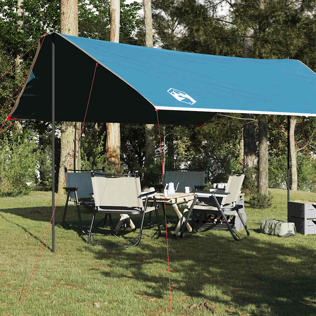 Blauwe vidaXL kampeerluifel, waterdicht, opgesteld met stoelen en tafel in de natuur.