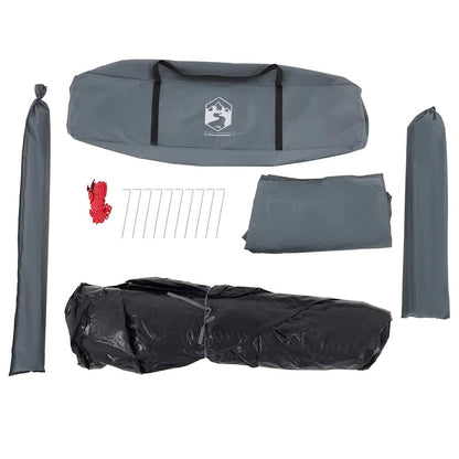 Detail van de grijze en zwarte tent en accessoires, inclusief haringen en scheerlijnen.