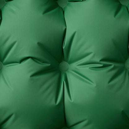 Detail van de groene vidaXL zelfopblazende kampeermatras met gestikte vakken.