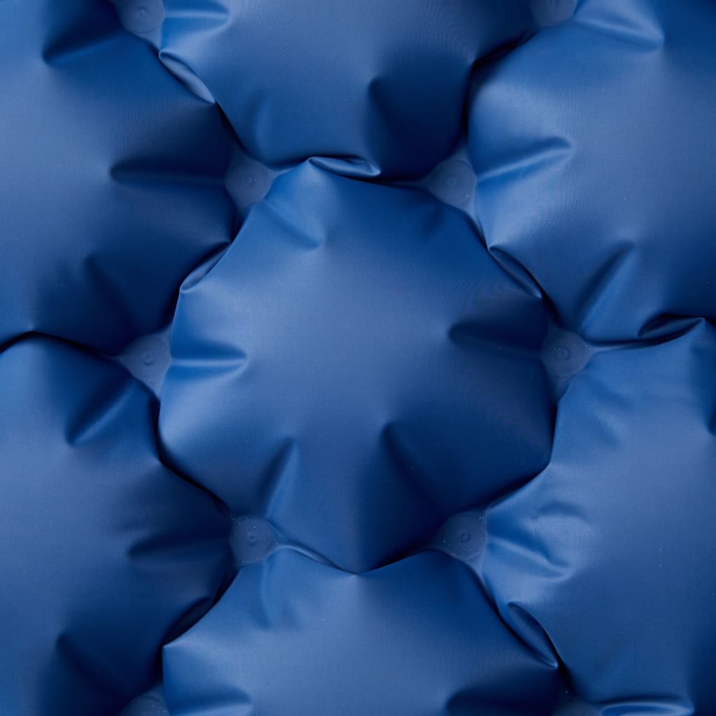 Detail van het zelfopblazende vidaXL kampeermatras in marineblauw, close-up van het oppervlak.