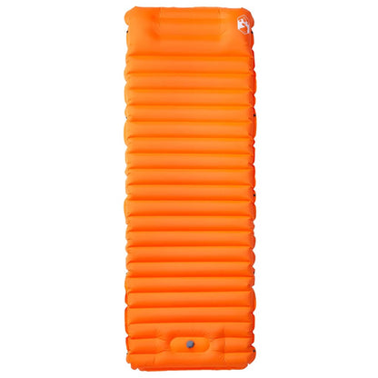 Detail van het vidaXL zelfopblazend kampeermatras in levendig oranje, met ribbelstructuur.