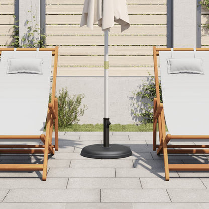 Zijaanzicht van de vidaXL parasolvoet met parasol tussen twee ligstoelen.