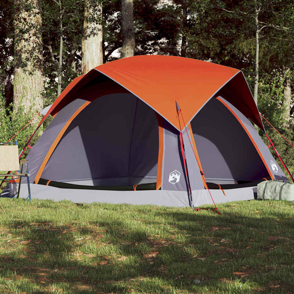 Grijze en oranje vidaXL tent voor vier personen, waterdicht en windbestendig, in een bosrijke omgeving.