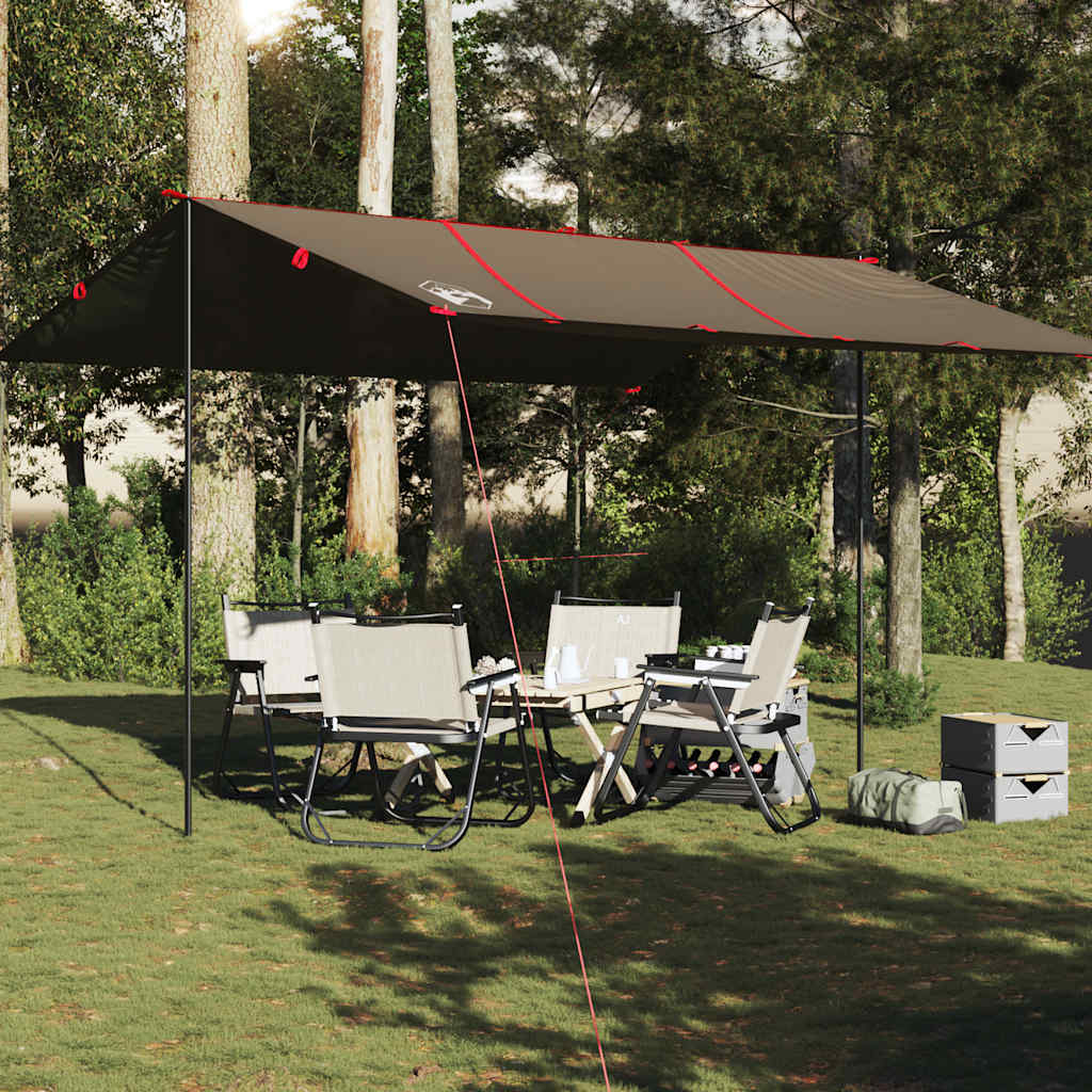 vidaXL kampeerluifel in bruin, waterdicht en stevig, opgesteld boven een tafel met stoelen in de natuur.