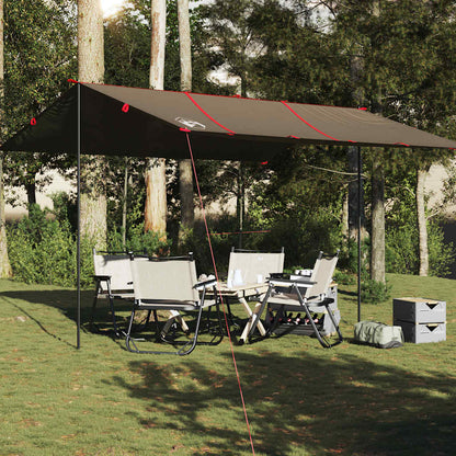 vidaXL kampeerluifel in bruin, waterdicht en stevig, opgesteld boven een tafel met stoelen in de natuur.