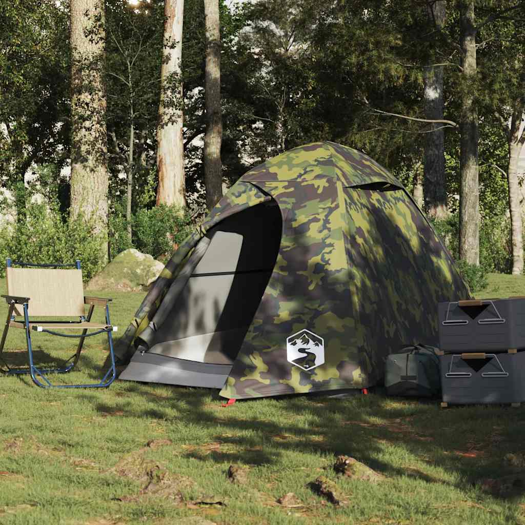 Zijaanzicht van de vidaXL koepeltent in camouflage, opgesteld in een groene omgeving.