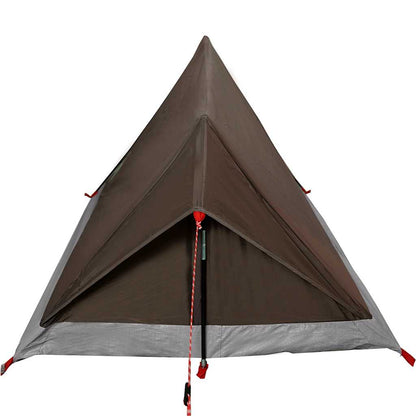 Detail van de tent vidaXL 2-persoons, bruin met een scherp, puntig dak.