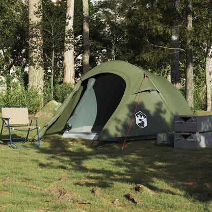Detail van de vidaXL 3-persoons tunneltent in olijfgroen, zijaanzicht met campingstoelen.