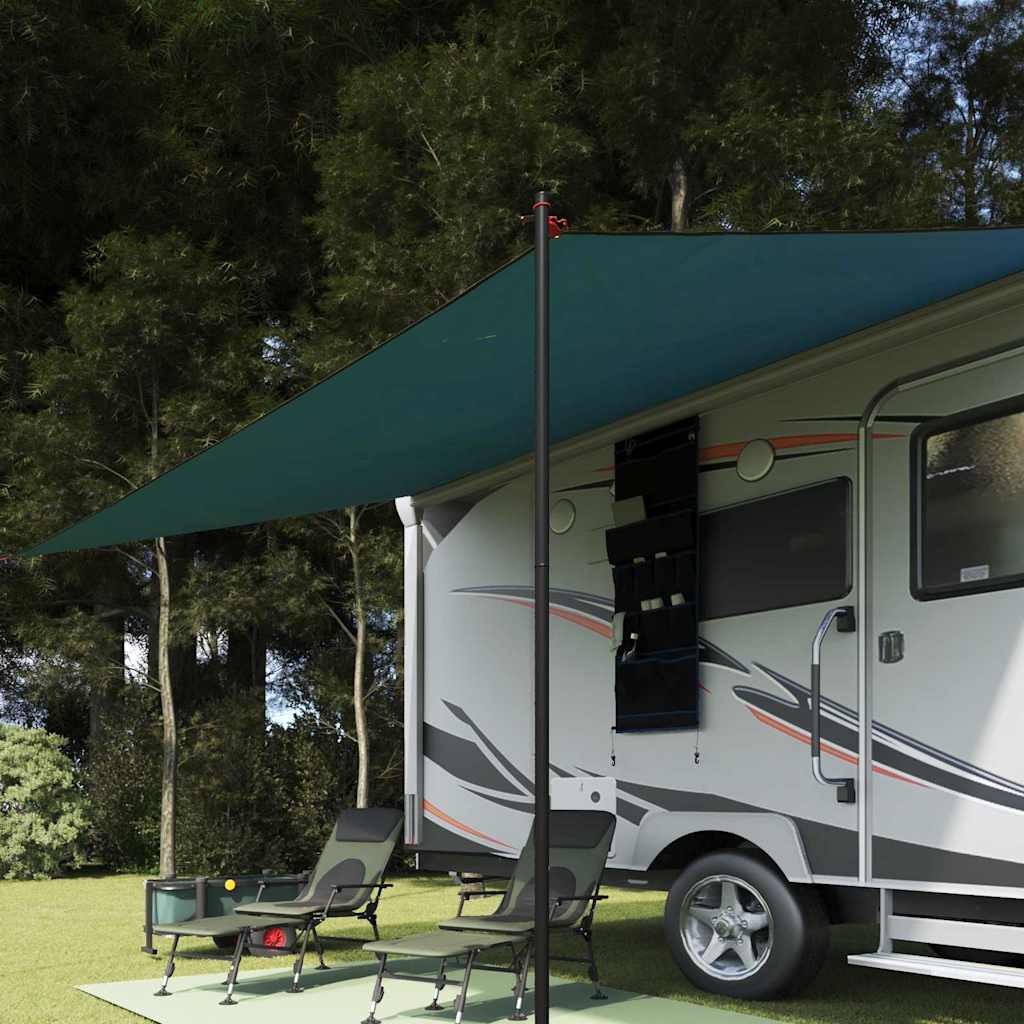 Zijaanzicht van de vidaXL waterbestendige tarp, bevestigd aan een caravan met metalen stokken.