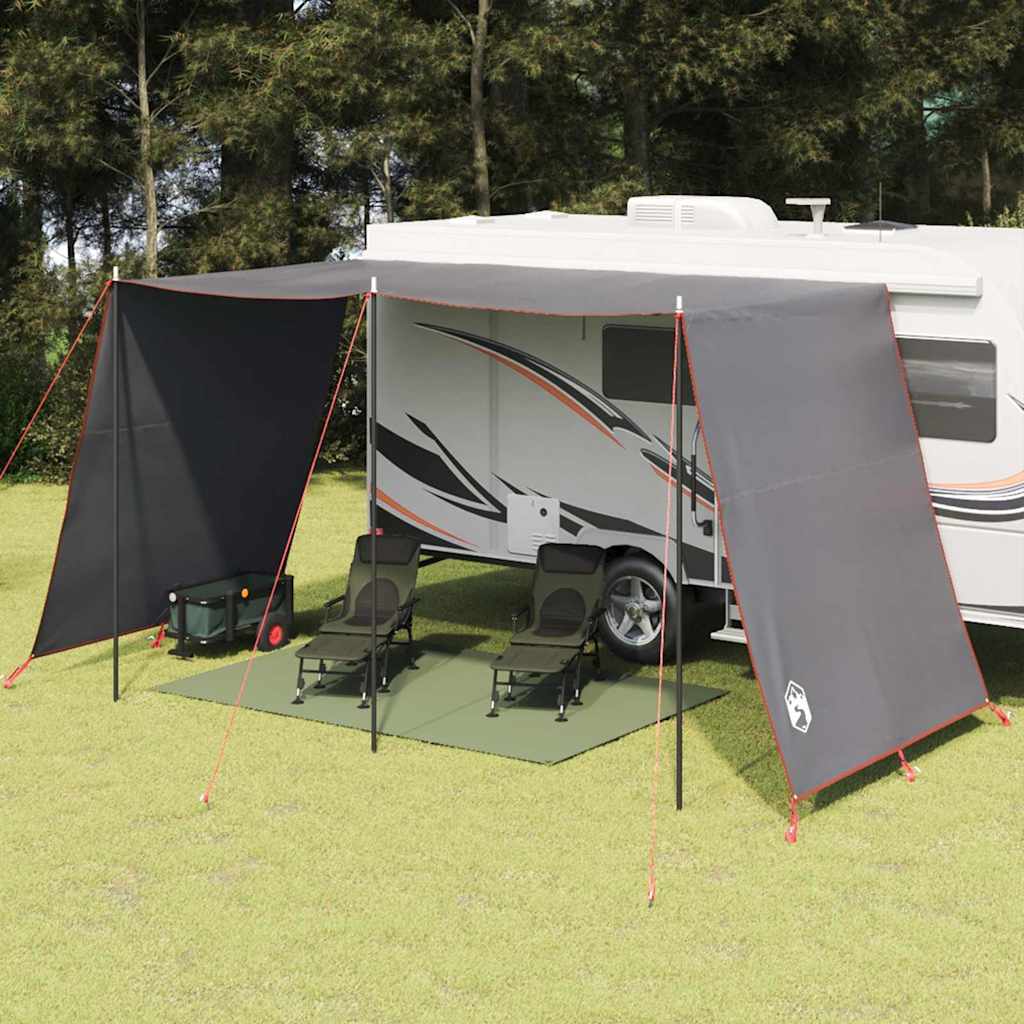 vidaXL waterbestendige tarp van 402 x 240 x 230 cm, opgesteld naast een caravan met twee ligstoelen eronder.