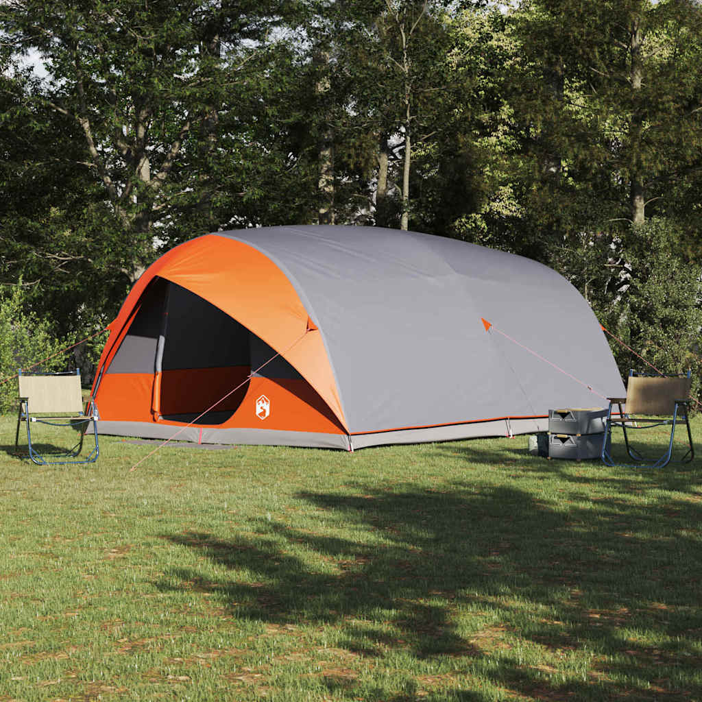 vidaXL Tunnel tent in grijs en oranje, ruime opstelling op gras met stoelen eromheen.