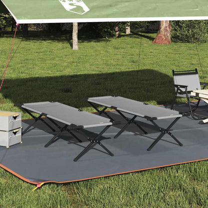 vidaXL opvouwbaar camping bed in grijs, stevig stalen frame en minimalistisch ontwerp in de buitenlucht.