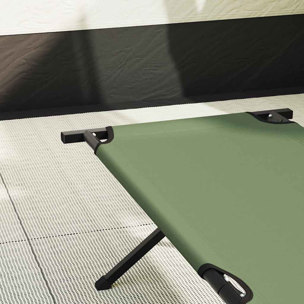 Zijaanzicht van het vidaXL opvouwbare campingbed in groen, met stevig frame en duurzame stof.