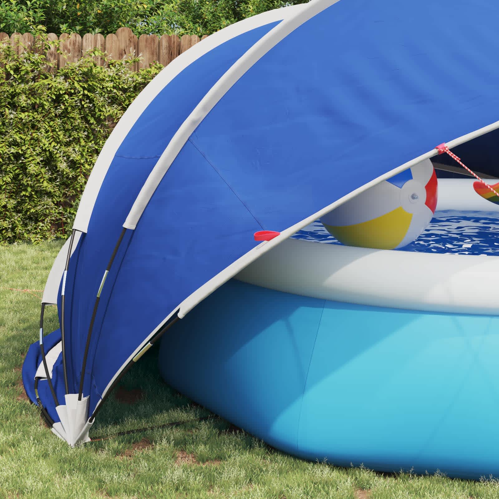 Detail van de vidaXL Pooldome met blauwe hoes, gedeeltelijk geopend boven een zwembad.