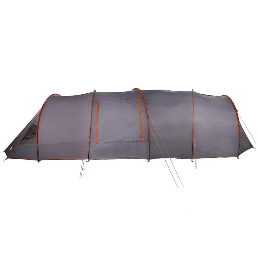 Zijaanzicht van de vidaXL Tunnel Tent in grijs met oranje details, met meerdere ventilatieopeningen.