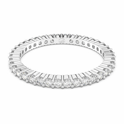 Swarovski ring voor dames van roestvrij staal met elegante, glanzende stenen.