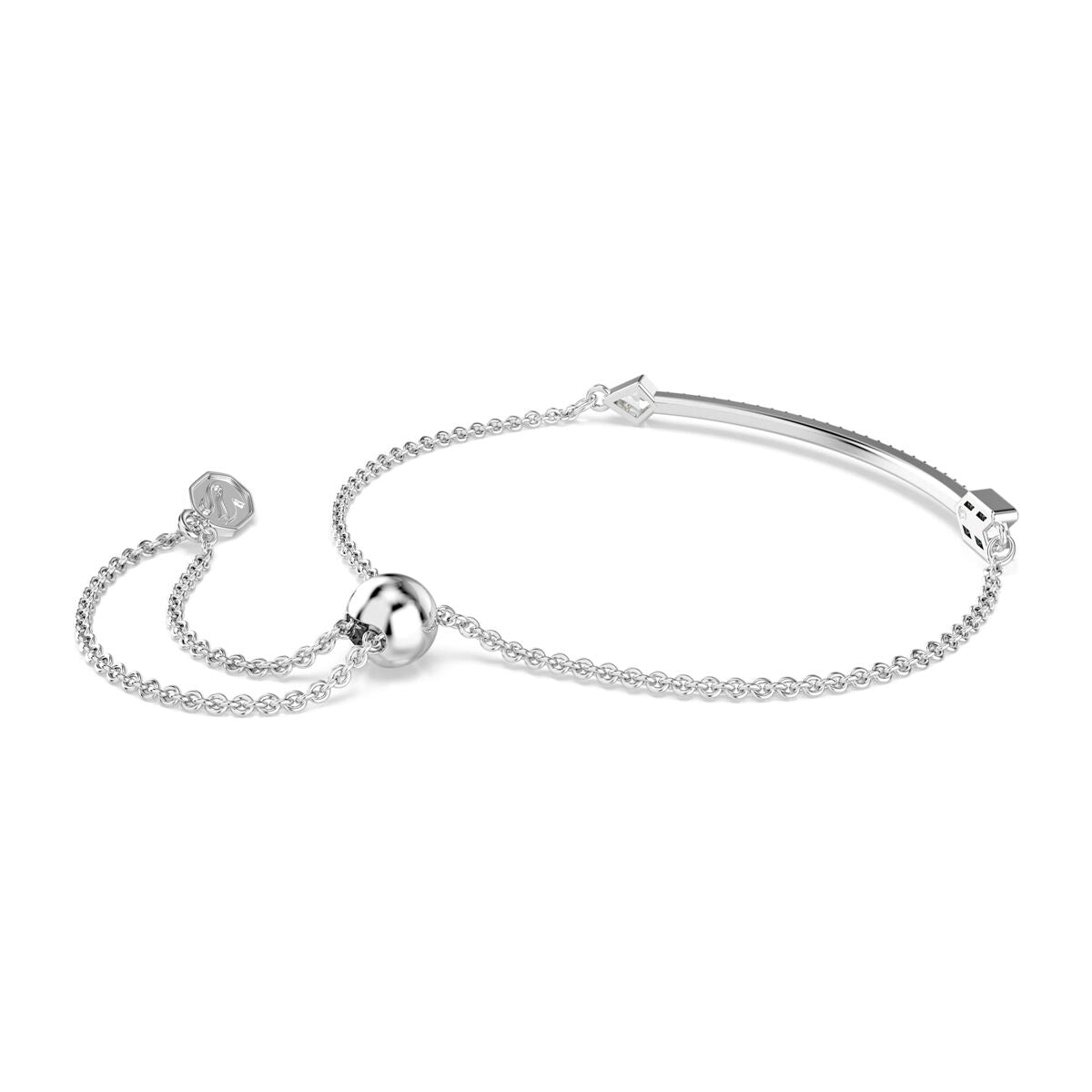 Zilverkleurige Swarovski armband met elegante schakel en sluiting in detailzicht.