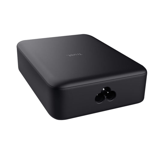 Zwarte Trust Powerbank 25413 met twee USB Type-C poorten, bovenaanzicht.