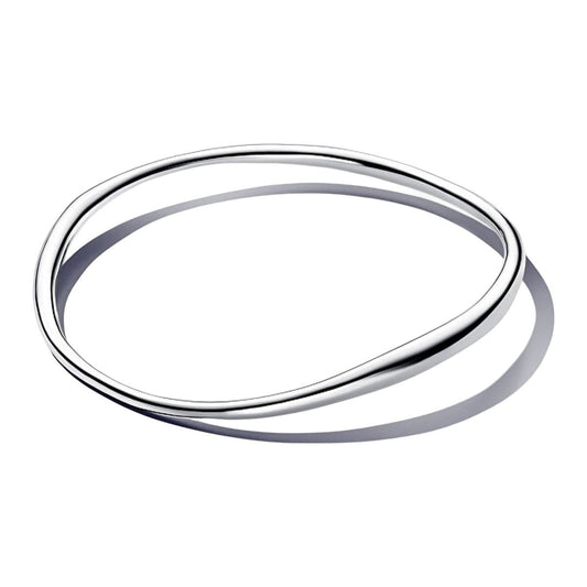 Zilverkleurige Pandora armband voor dames, elegant en verfijnd ontwerp.