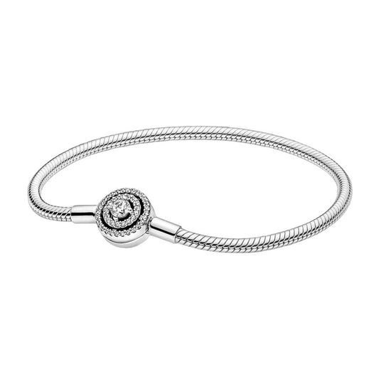 Pandora armband dames van sterling zilver met een elegante, tijdloze sluiting.